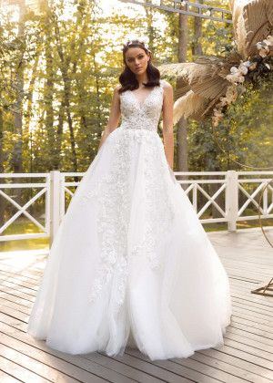 V Neck Pearls Beaded Ivory Lace Tulle Sparkly Wedding Dress